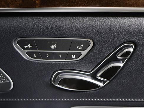 Used 2019 Mercedes-Benz S 560 S 560 w/ AMG Line Exterior image 44