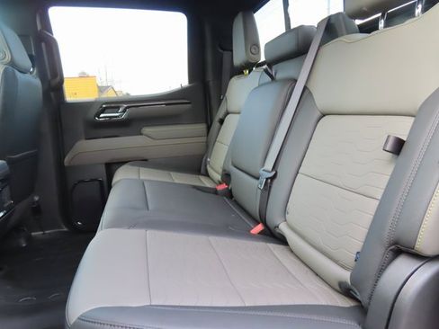 Certified 2025 Chevrolet Silverado 1500 ZR2 w/ Technology Package image 45