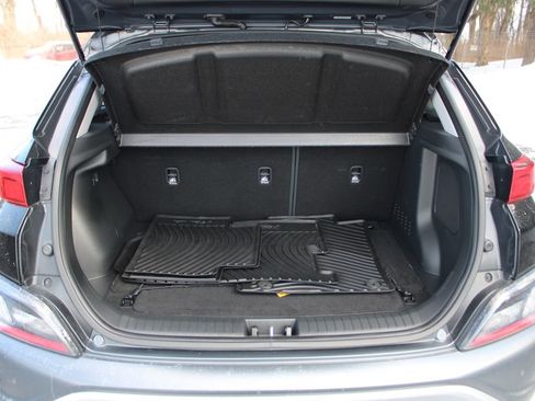 Used 2023 Hyundai Kona Limited w/ Cargo Package image 31