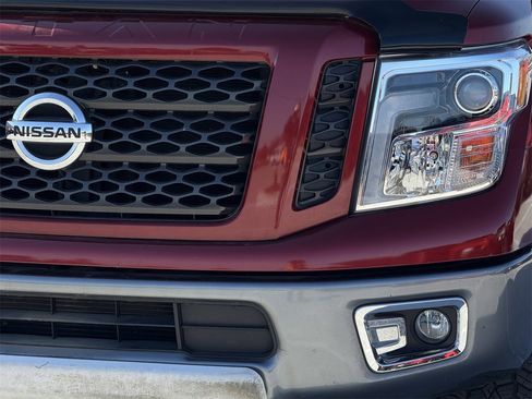 Used 2017 Nissan Titan PRO-4X image 10