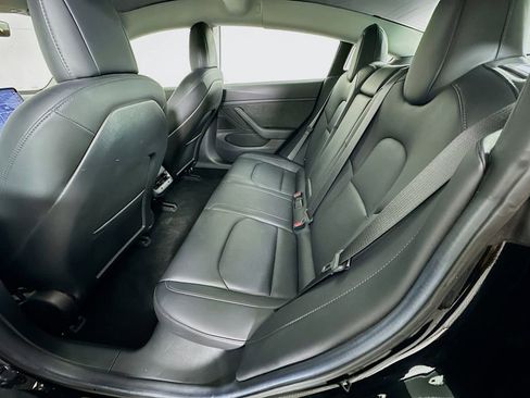 Used 2018 Tesla Model 3 Long Range image 29