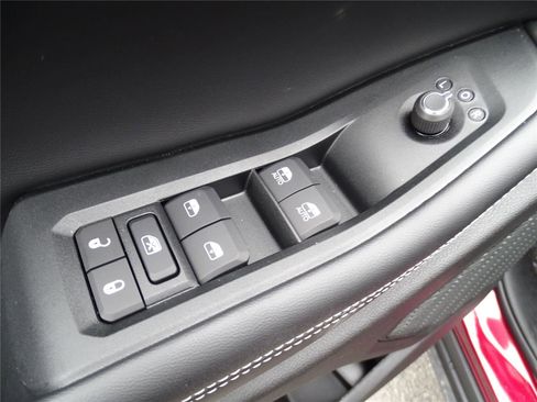 Used 2025 Jeep Grand Cherokee L Laredo w/ Luxury Tech Group I image 22