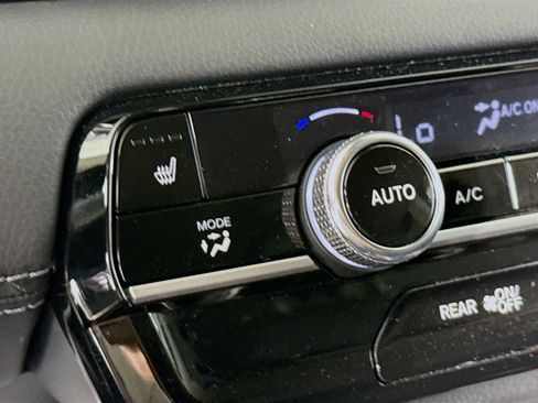 Certified 2025 Honda Pilot EX-L image 24