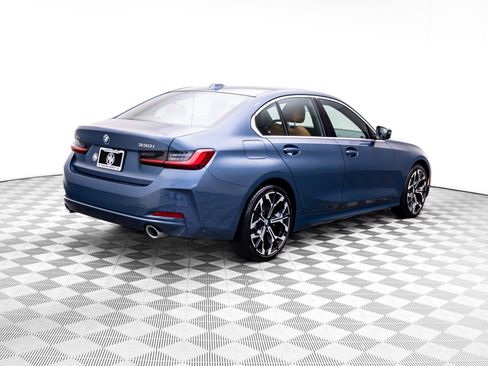 Certified 2025 BMW 330i xDrive Sedan AWD/4WD image 5