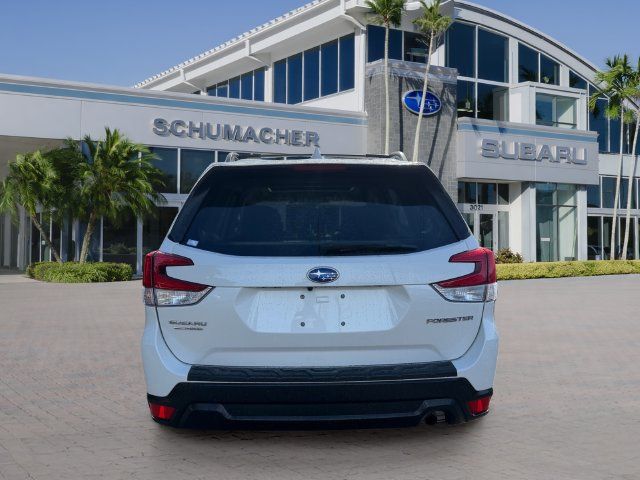 Used 2020 Subaru Forester Premium AWD/4WD image 6