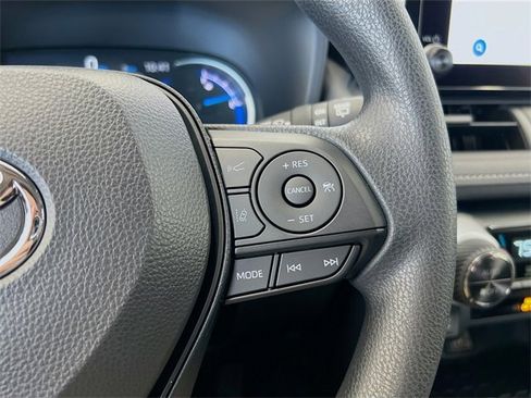 New 2025 Toyota RAV4 XLE image 30