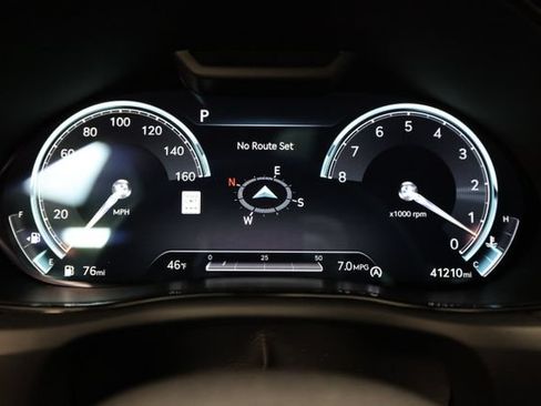 Used 2023 Genesis GV70 3.5T Sport w/ Sport Prestige Package AWD/4WD image 25