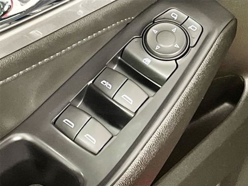 Used 2022 Chevrolet Traverse LT w/ Midnight/Sport Edition AWD/4WD image 21