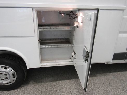 Used 2016 RAM ProMaster 2500 w/ Premium Appearance Group image 30