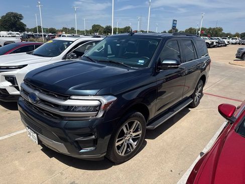 Used 2022 Ford Expedition XLT RWD image 1