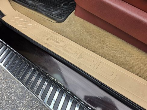 Used 2014 Ford F150 King Ranch w/ King Ranch Luxury Package RWD image 35