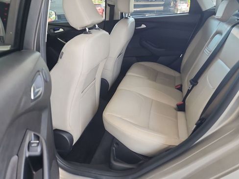 Used 2016 Ford Focus Titanium FWD image 22