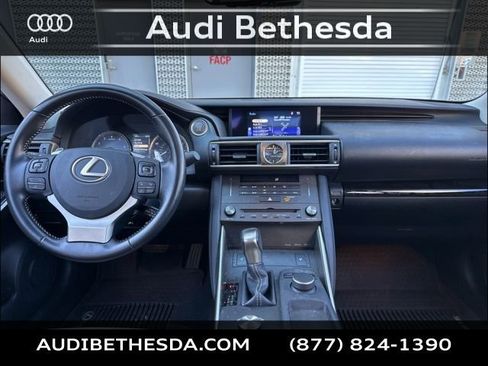 Used 2020 Lexus IS 300 AWD image 10