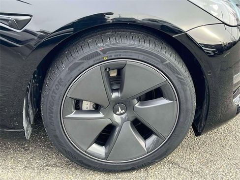 Used 2022 Tesla Model 3 Long Range image 12