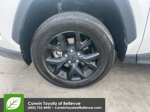 Used 2021 Toyota RAV4 LE FWD image 26