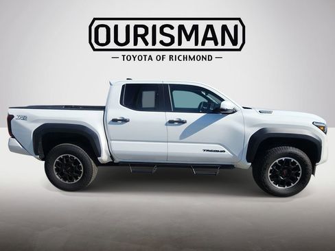 Certified 2024 Toyota Tacoma TRD Off-Road w/ TRD Off Road Upgrade Package AWD/4WD image 7