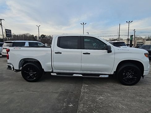 Certified 2025 Chevrolet Silverado 1500 Custom image 2