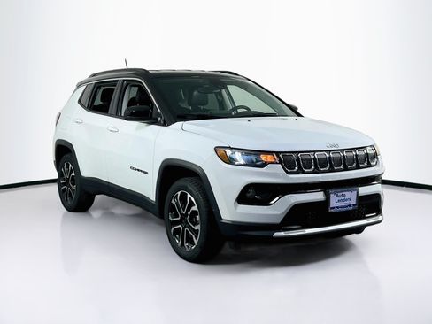 Used 2022 Jeep Compass Limited AWD/4WD image 3
