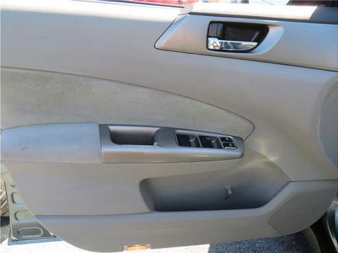 Used 2009 Subaru Forester 2.5X Limited image 13