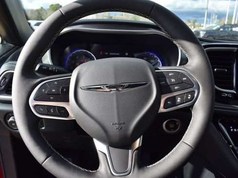 New 2026 Chrysler Pacifica Select FWD image 13