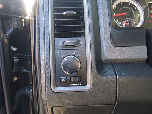 Used 2013 RAM 1500 ST w/ SXT Appearance Group image 25