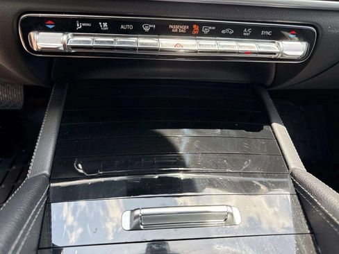 Used 2024 Mercedes-Benz GLS 450 4MATIC image 27