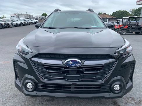 Used 2023 Subaru Outback Premium AWD/4WD image 2