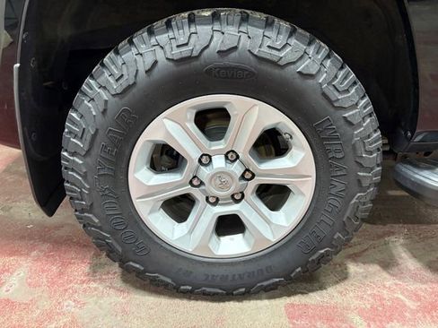 Used 2018 Toyota 4Runner SR5 Premium image 22