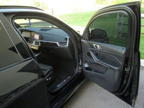 Used 2020 BMW X5 xDrive40i w/ M Sport Package image 23