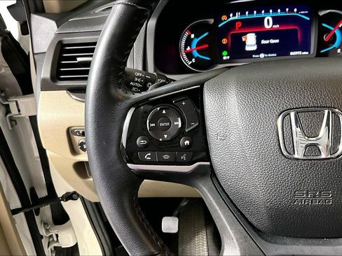 Used 2021 Honda Pilot Touring image 14