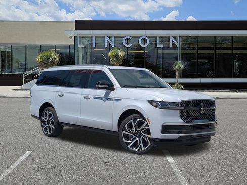 New 2026 Lincoln Navigator L Reserve AWD/4WD image 1