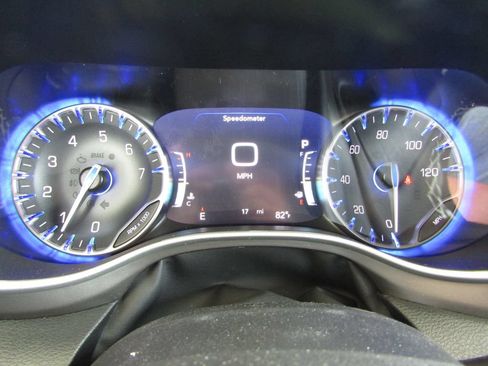 New 2027 Chrysler Pacifica Select AWD/4WD image 27