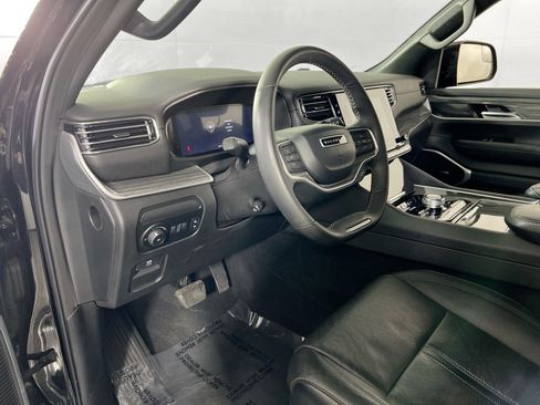 Used 2022 Jeep Wagoneer Series II image 9