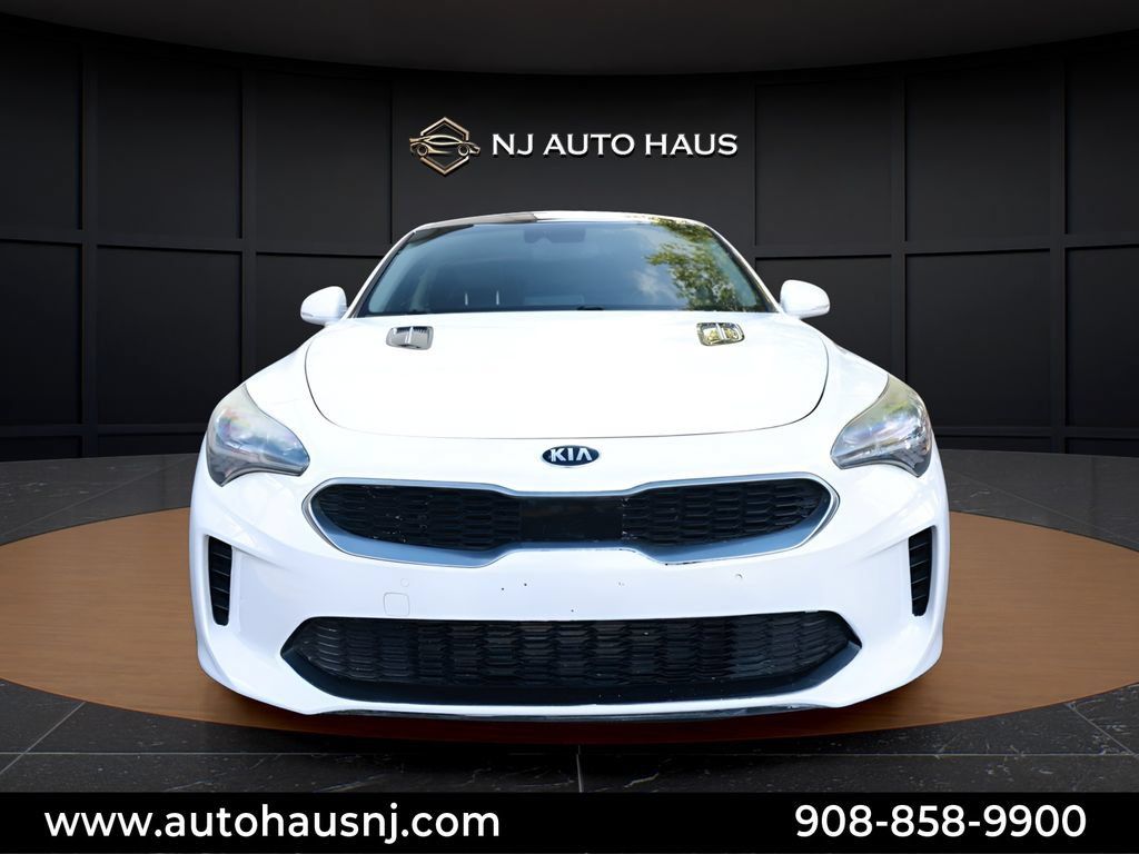 Used 2019 Kia Stinger Premium RWD image 3