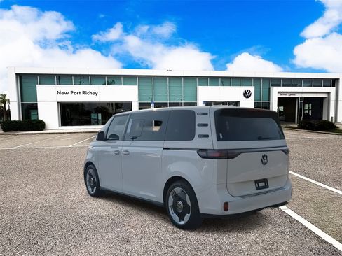 New 2025 Volkswagen ID. Buzz Pro S image 6