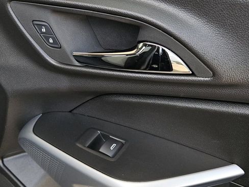 Used 2025 Chevrolet Trax LS w/ LS Convenience Package image 29