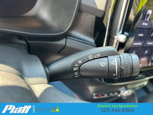 Used 2023 Volvo C40 P8 Recharge Plus AWD/4WD image 18