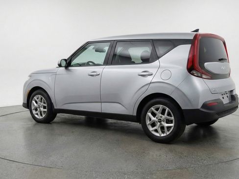 Used 2025 Kia Soul LX w/ LX Technology Package FWD image 6