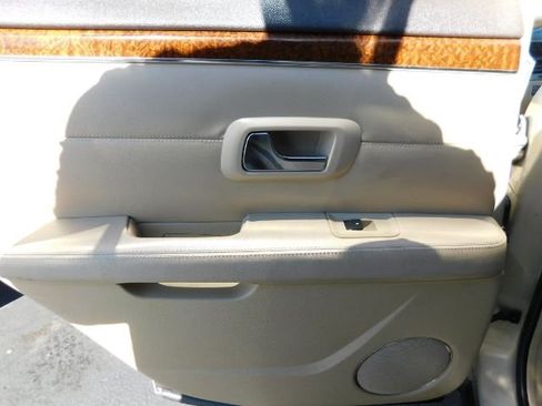 Used 2007 Cadillac SRX w/ Utility Package image 13