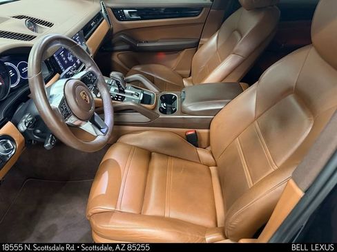 Used 2019 Porsche Cayenne AWD/4WD image 15