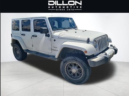 Used 2017 Jeep Wrangler Unlimited Sahara w/ Trailer Tow Group AWD/4WD image 6