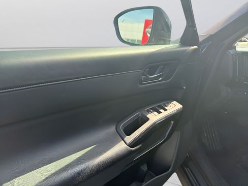 Certified 2024 Nissan Pathfinder SV FWD image 28