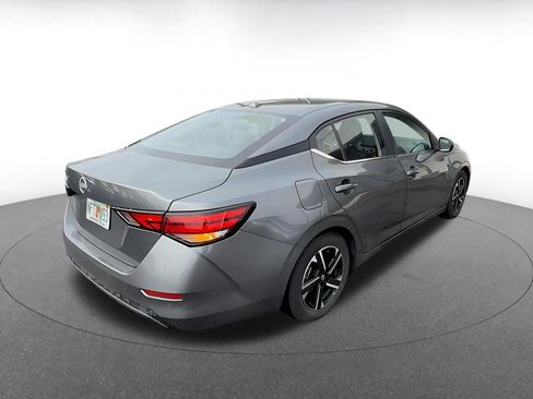Used 2025 Nissan Sentra SV image 8