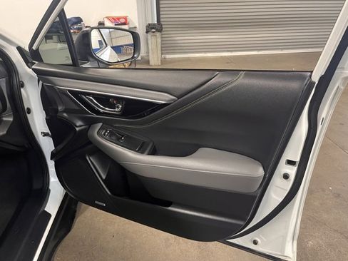 Used 2025 Subaru Outback Onyx Edition XT image 12