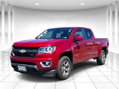 Used 2017 Chevrolet Colorado Z71 AWD/4WD image 2