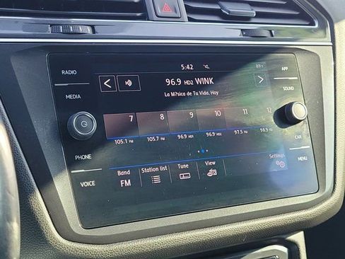Used 2018 Volkswagen Tiguan SE FWD image 23
