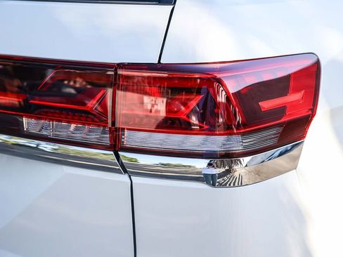 New 2026 Volkswagen Atlas SE image 13