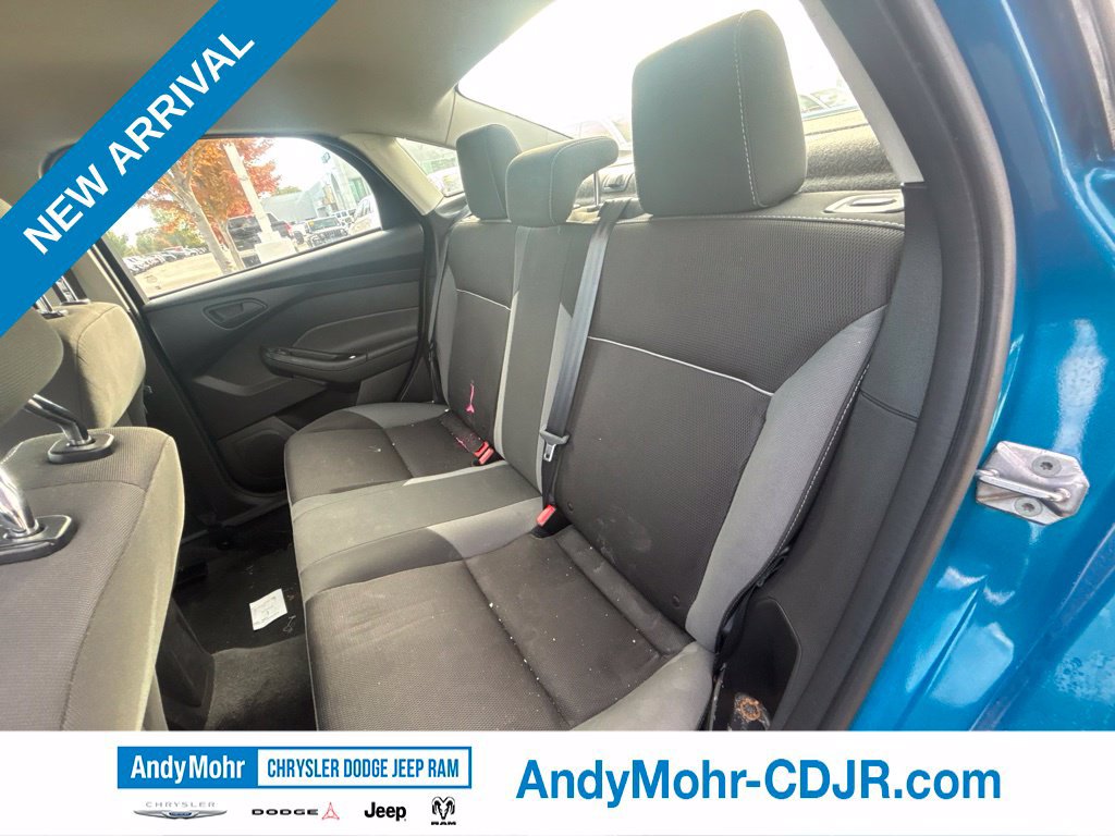 Used 2012 Ford Focus SE w/ SE Winter Pkg FWD image 11
