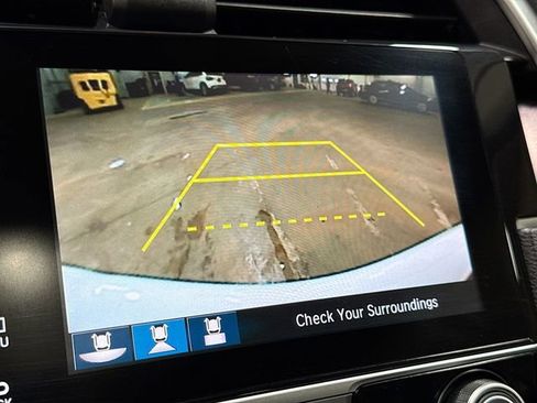 Used 2018 Honda Civic Touring image 16