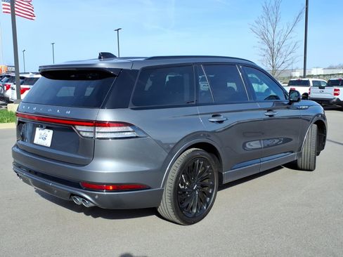 Used 2025 Lincoln Aviator Reserve w/ Equipment Group 201A image 3
